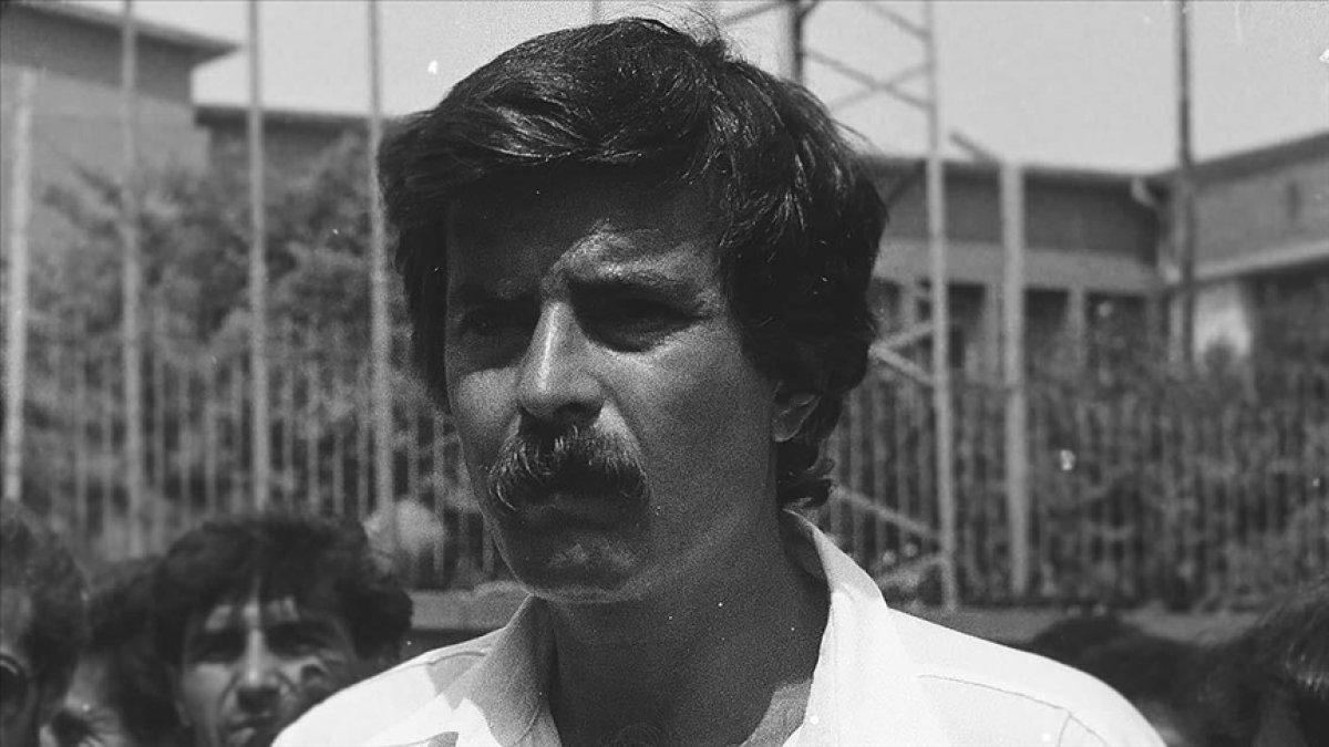 Yeşilçam'ın usta oyuncusu Tarık Akan'ın aramızdan ayrılışının 6'ıncı yılı