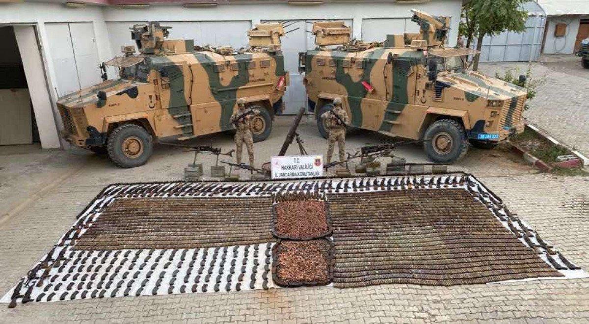 Hakkari’de, PKK’nın cephaneliği ele geçirildi
