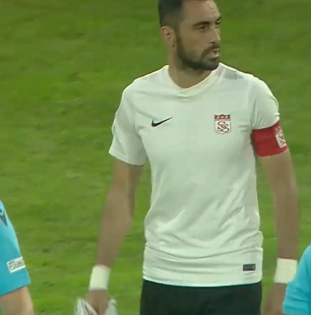 Sivasspor'dan kayıp forma açıklaması