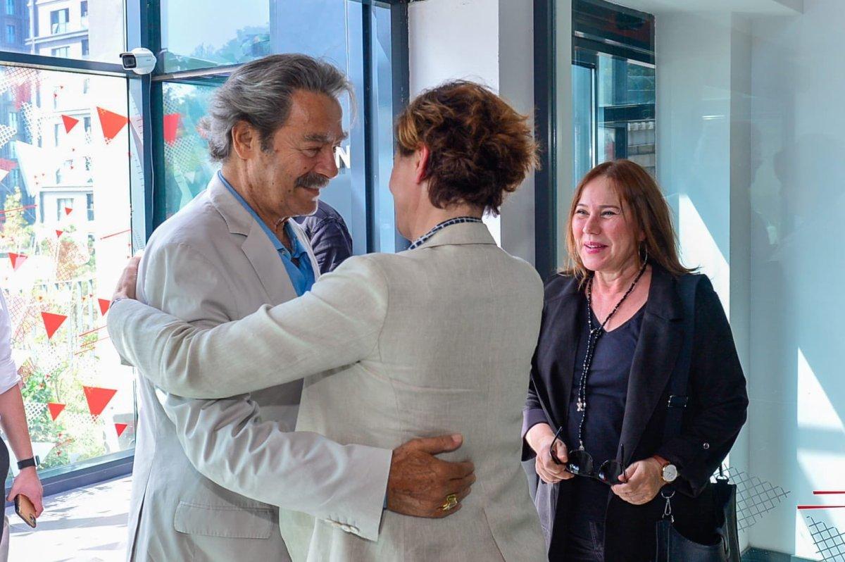 Kadir İnanır, CHP İstanbul İl Başkanlığı'nı ziyaret etti