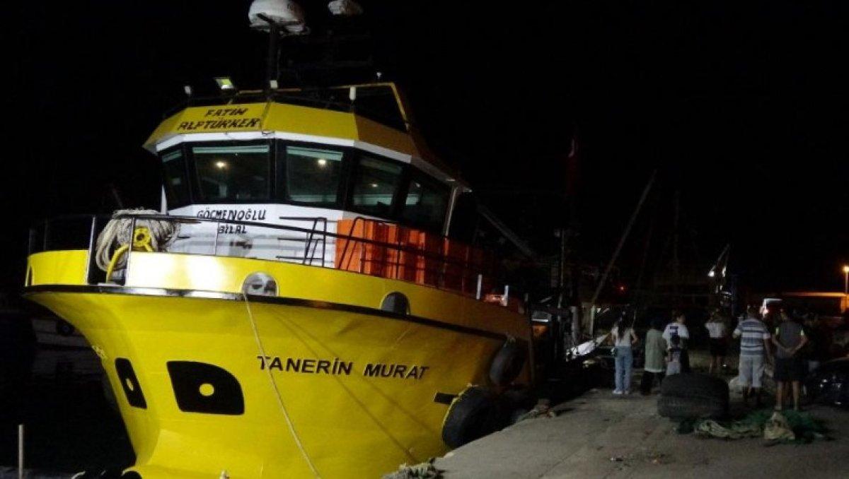 Akdenizli balıkçılar, ağlarını atmak için denize açıldı