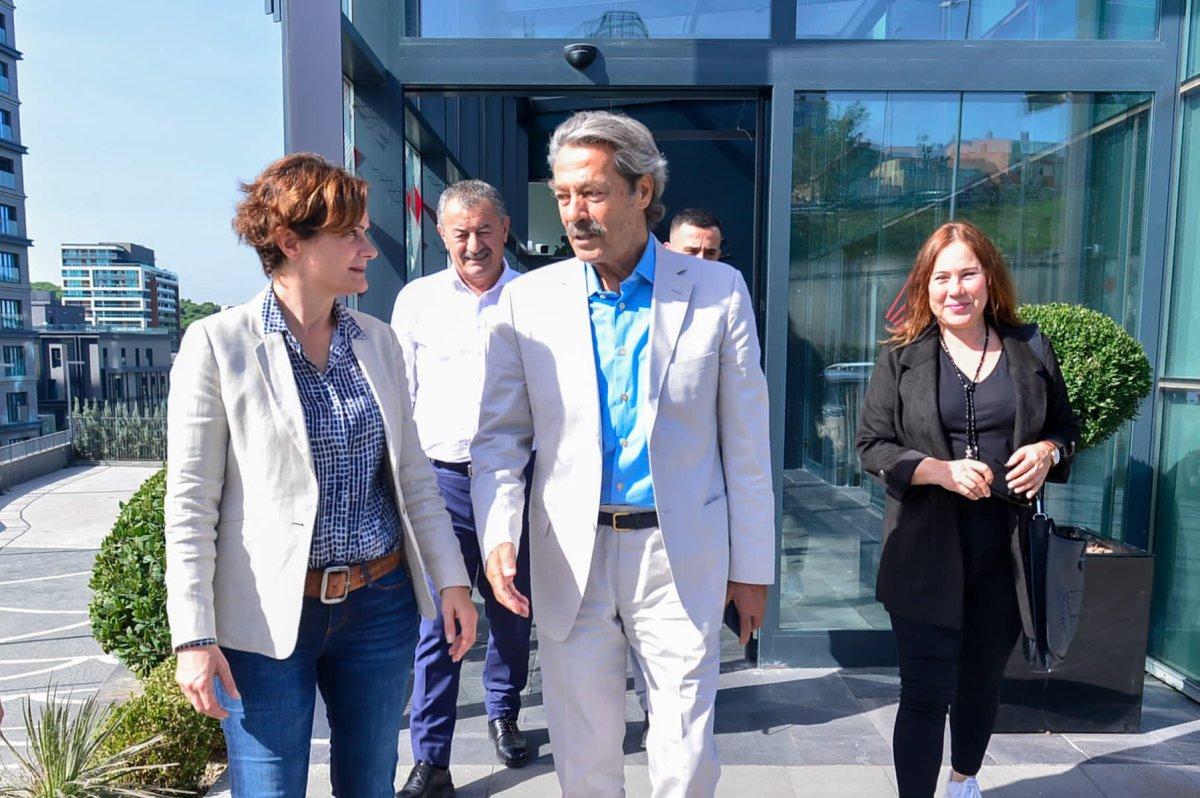 Kadir İnanır, CHP İstanbul İl Başkanlığı'nı ziyaret etti