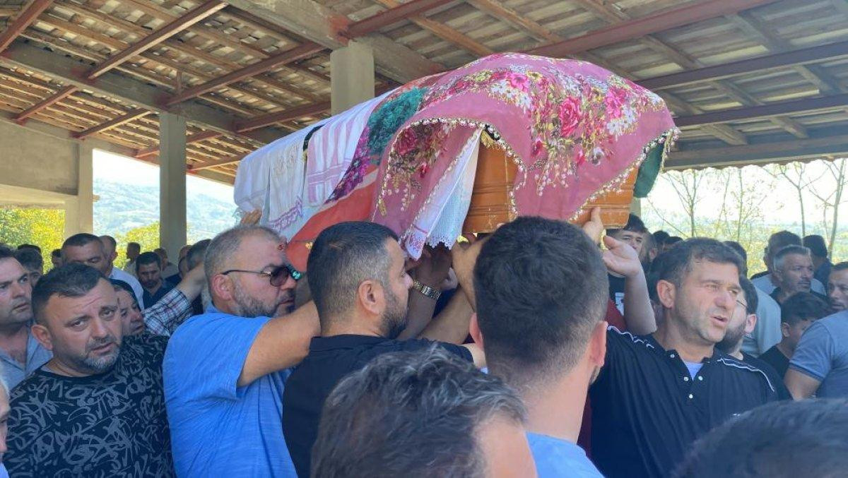 Bartın’da eşini çocuğunun gözü önünde öldüren cani tutuklandı
