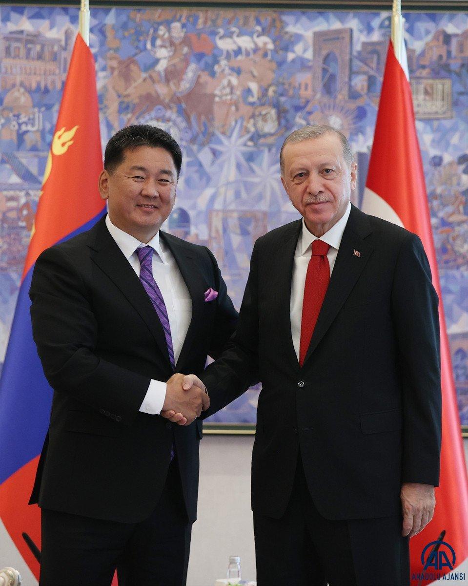 Cumhurbaşkanı Erdoğan, Moğolistan Cumhurbaşkanı Khurelsukh ile bir araya geldi