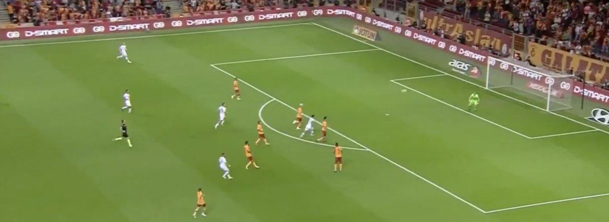 Endri Çekiçi'den şık gol