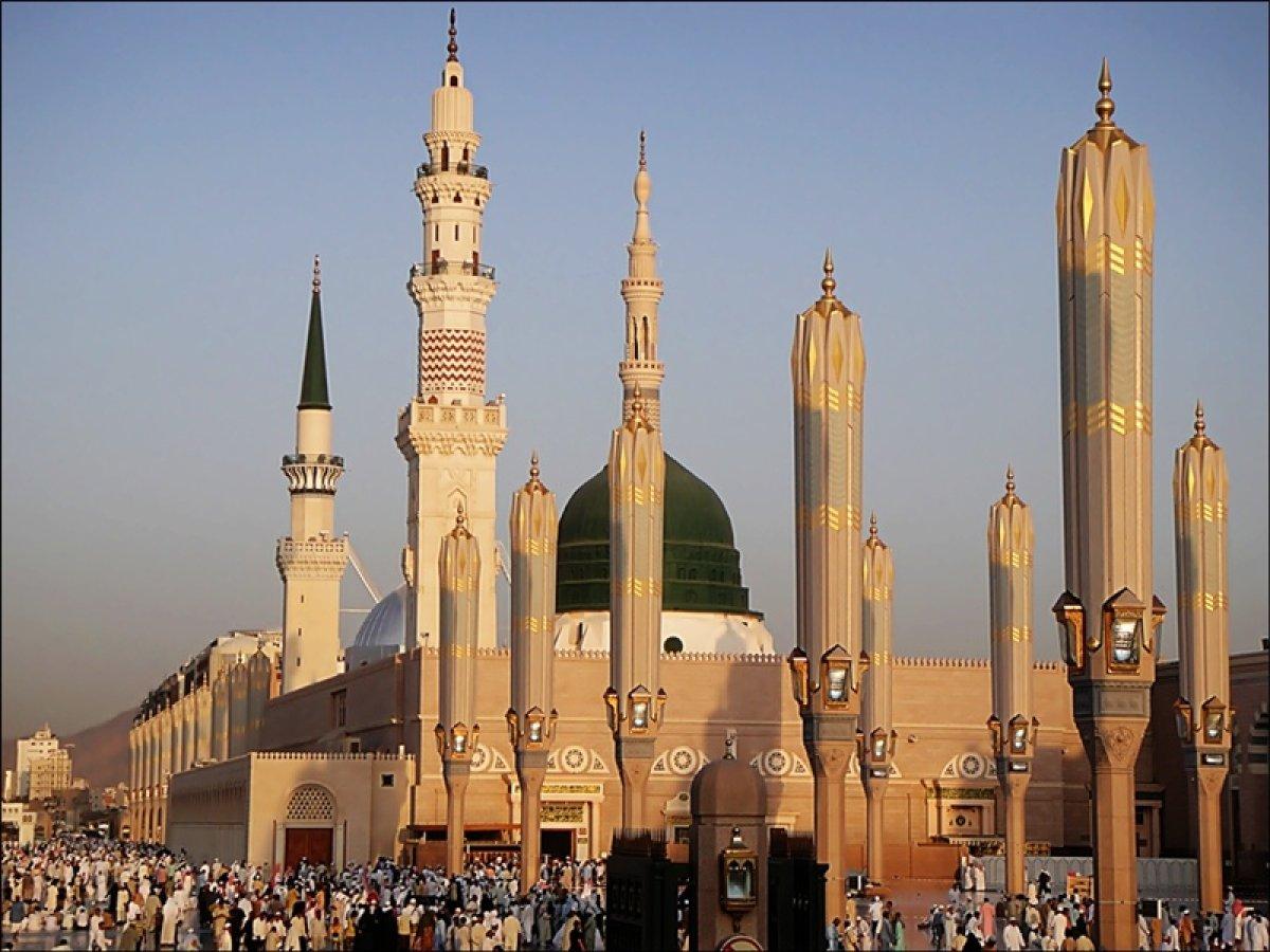 Cuma günü Hz. Peygamber(s.a.v)'e Salavat getirmenin fazileti