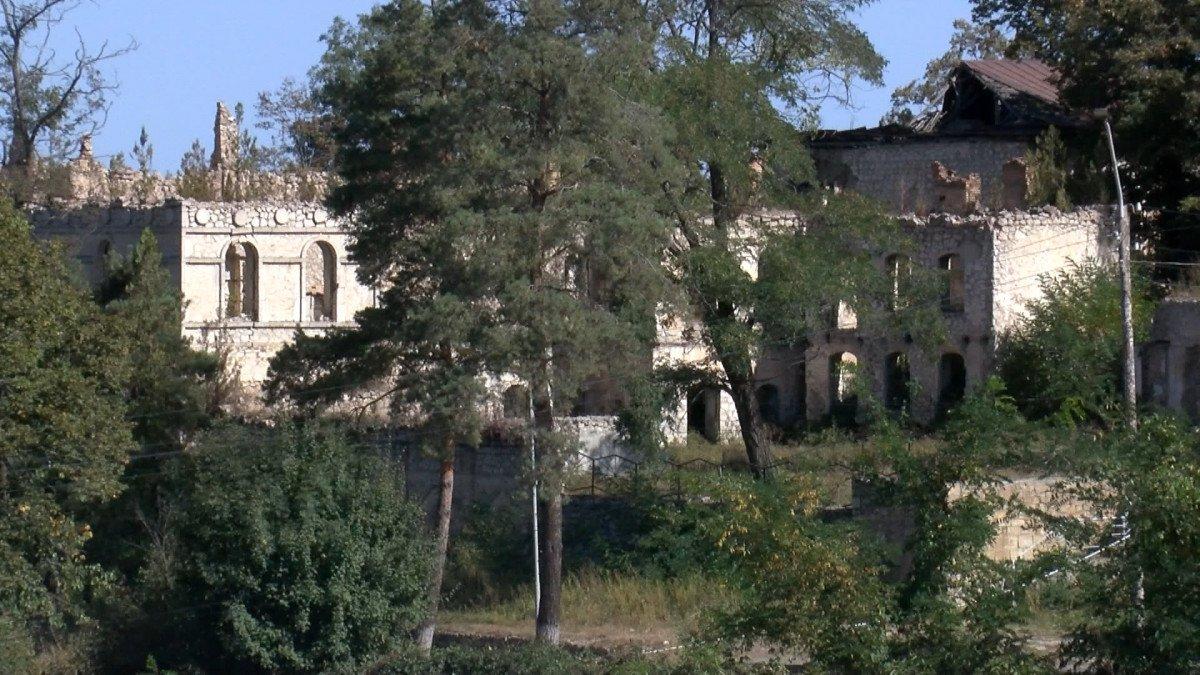 Şuşa'da savaşın izleri ve tahribatı görüntülendi