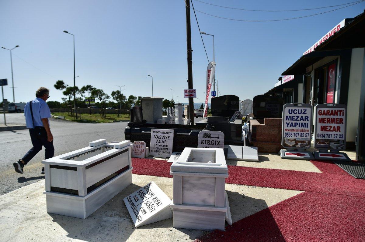 Mezar taşlarının fiyatları son bir yılda iki katına çekti