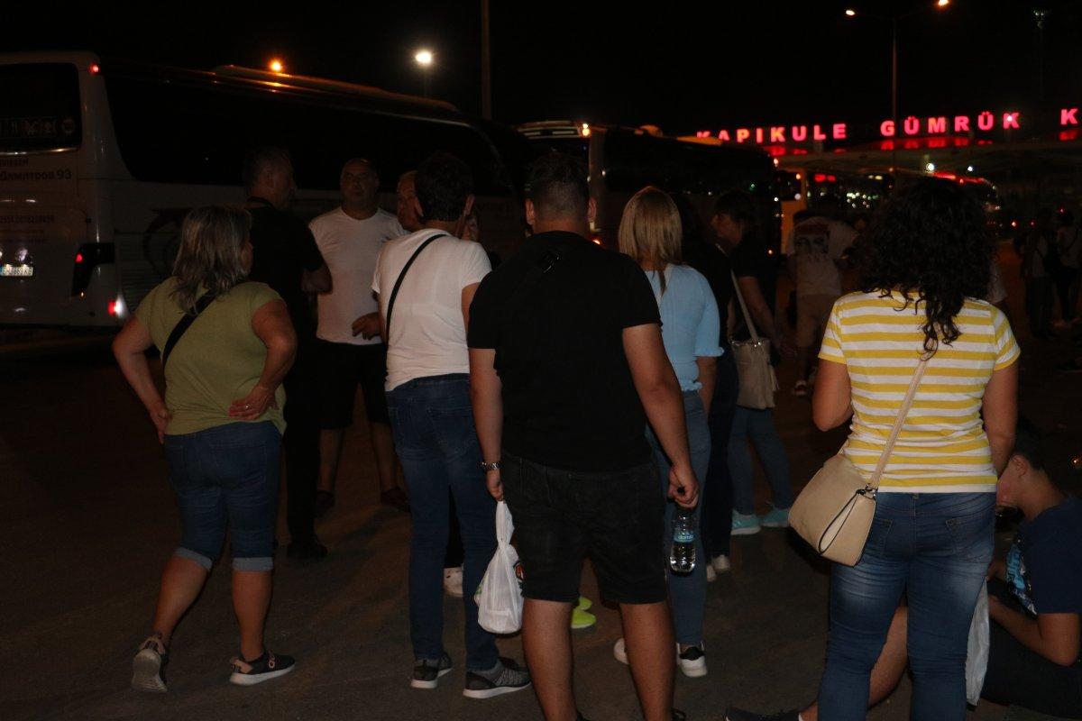 Bulgarlar, Kapıkule Sınır Kapısı'nda yoğunluk oluşturdu