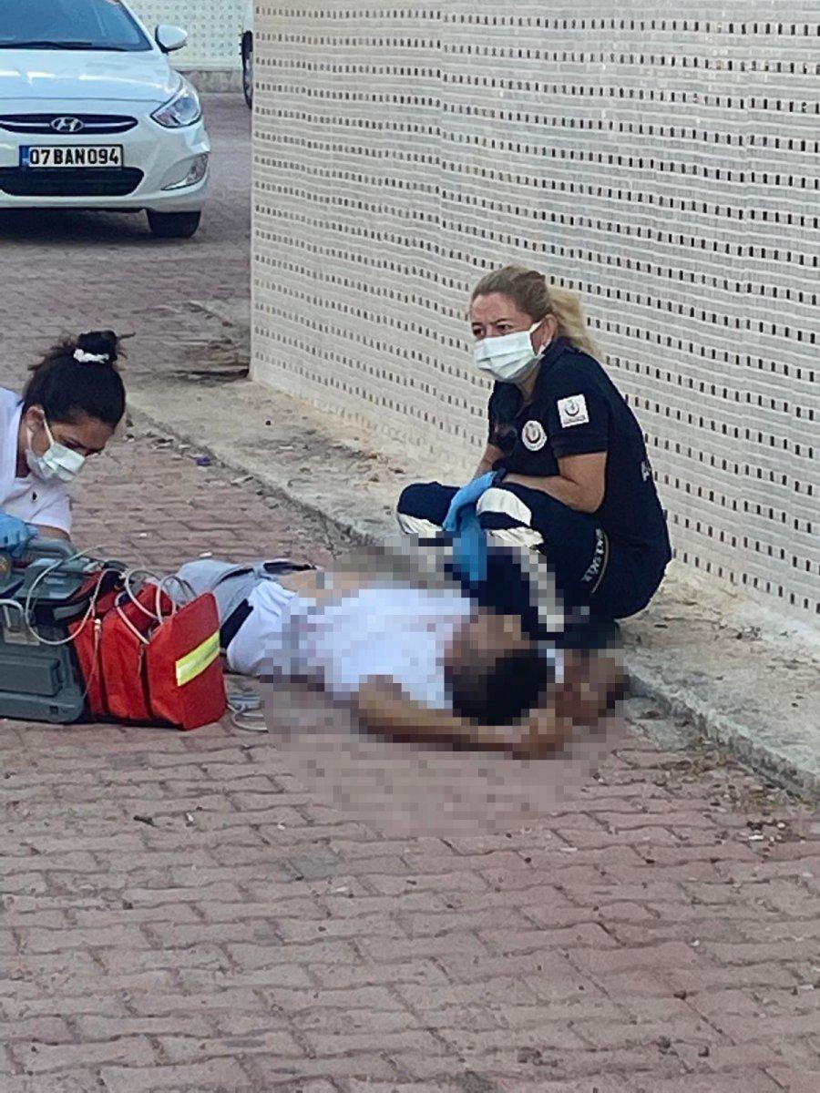 Antalya’da çatıdan balkona atlarken, düşüp öldü