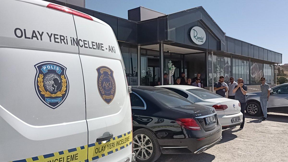 Kırşehir’de eşini öldüren koca, yakalanacağını anlayınca kendini vurdu