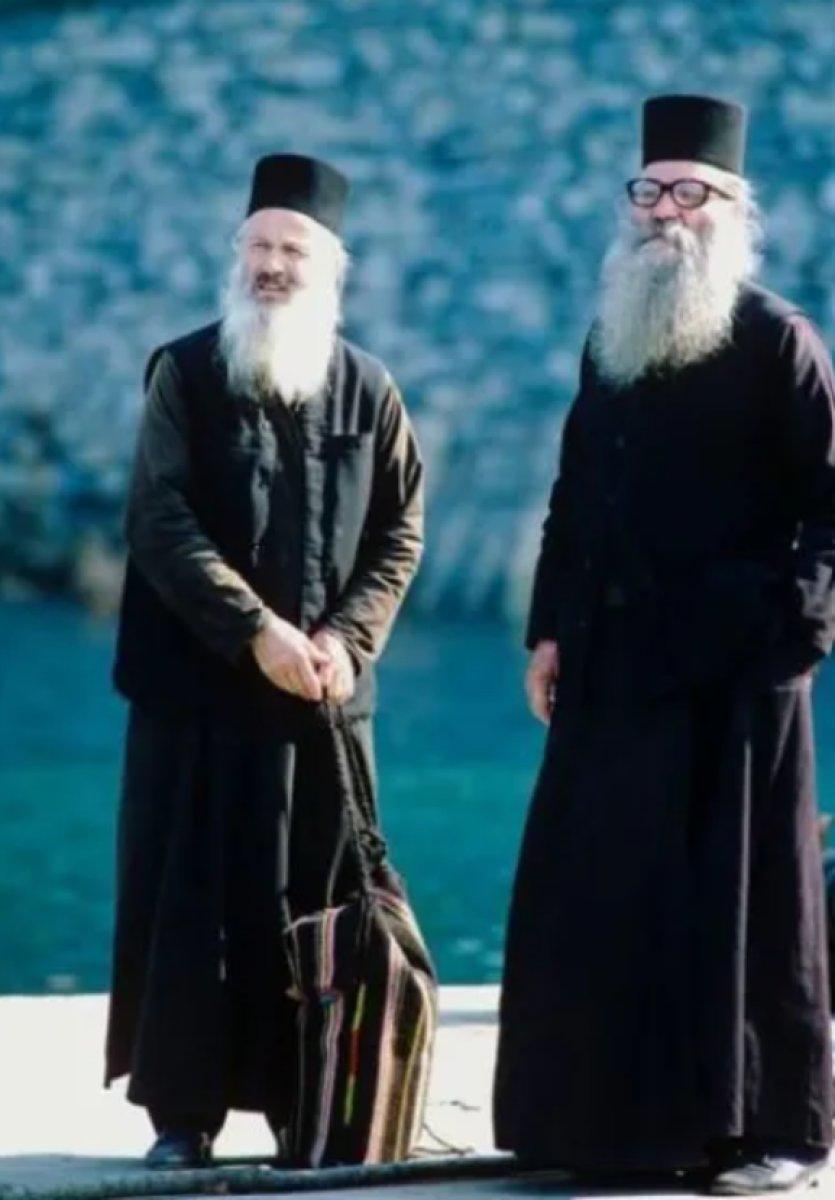 Vakanüvis, Yunanlıların toplumsal kültür ve inançlarını yazdı