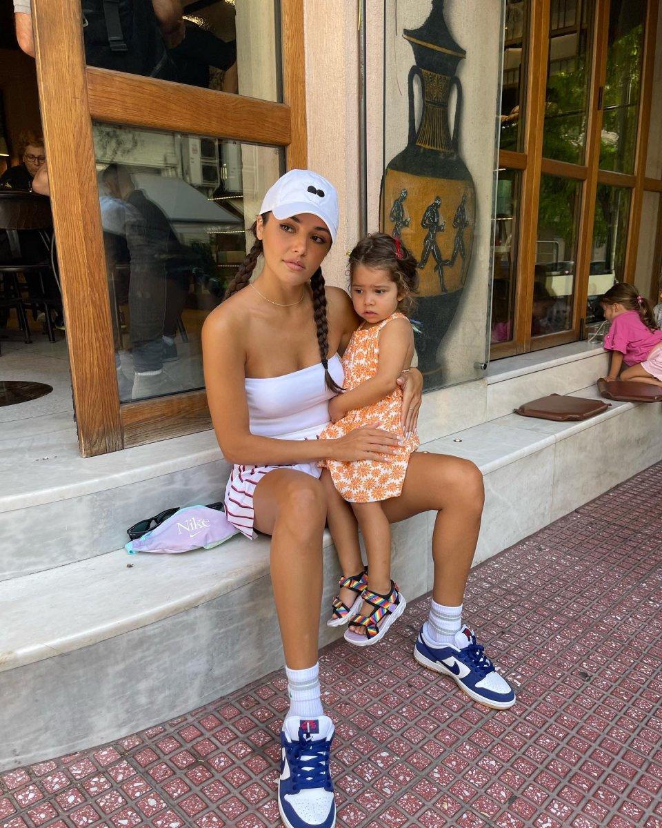 Hande Erçel'in yeğeni Aylin Mavi'den üzen haber: Anneden açıklama geldi