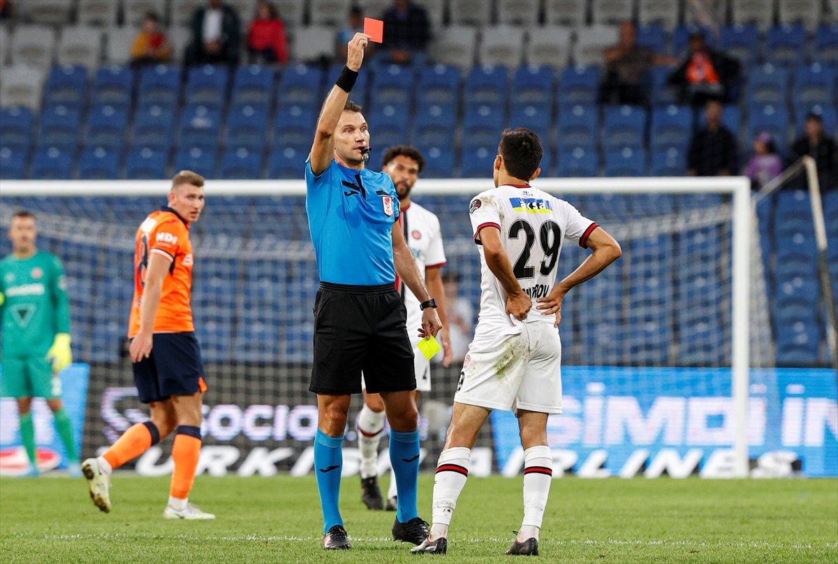 Başakşehir ile Fatih Karagümrük golsüz berabere kaldı