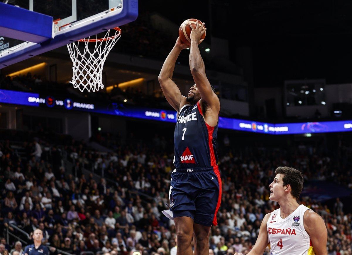 Fransa'yı yenen İspanya, basketbolda Avrupa Şampiyonu