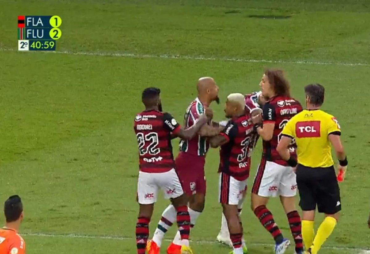 Felipe Melo ve David Luiz kavga etti