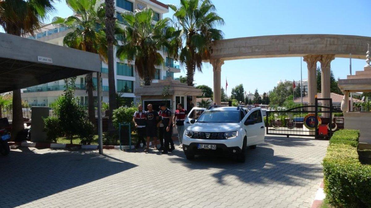Antalya'da anne ve babasını öldüren Rus turist için özel ekip kuruldu