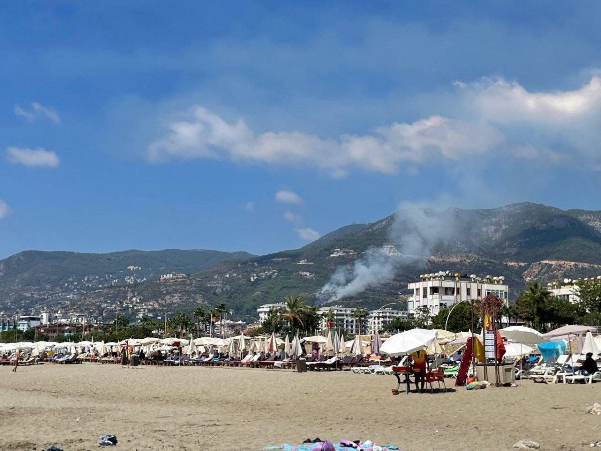 Antalya'da orman yangını 3 saatte söndürüldü