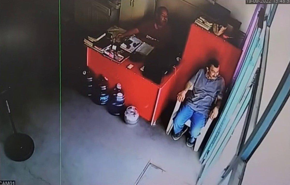 Osmaniye'de kontrolünü kaybeden otomobil iş yerine girdi