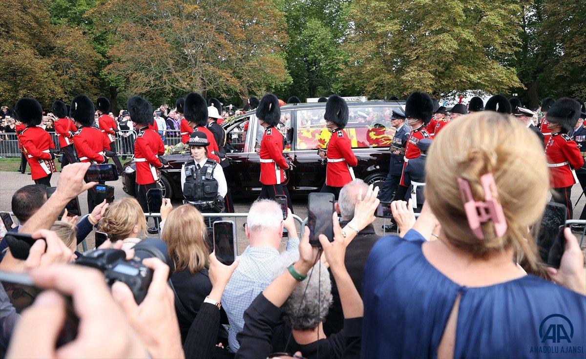 Kraliçe 2. Elizabeth için resmi cenaze töreni düzenlendi