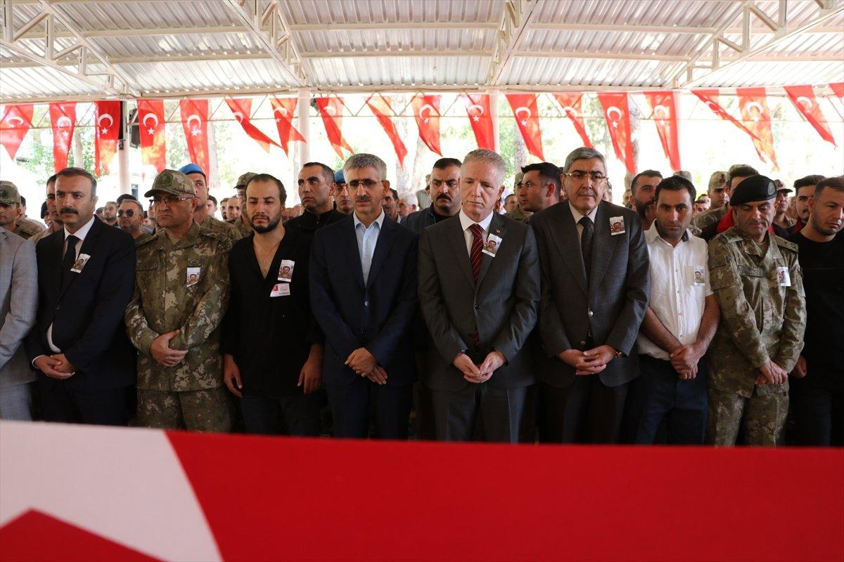 Şehit Sözleşmeli Er İsmet Aytek son yolculuğuna uğurlandı