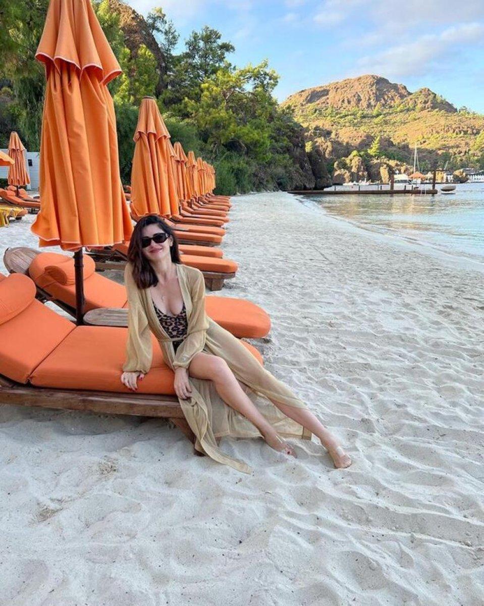 Nesrin Cavadzade, aşk acısını tatilde geçiriyor