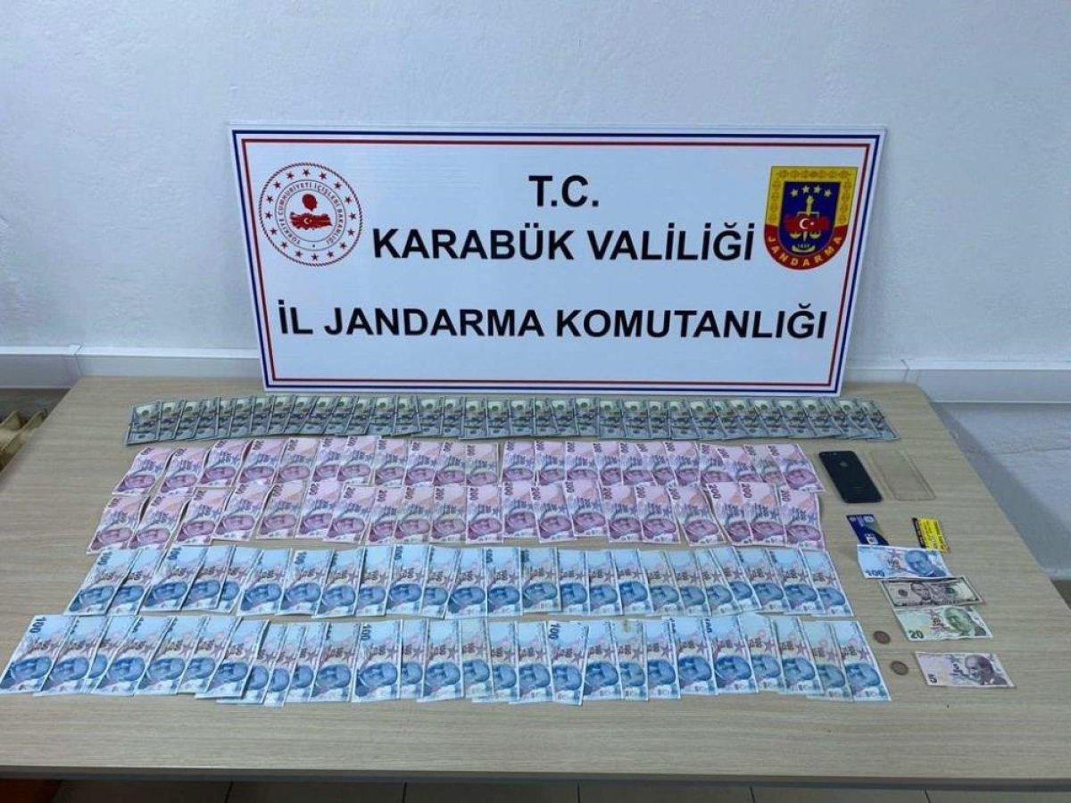 Karabük'te sahte jandarma yakalanarak gözaltına alındı