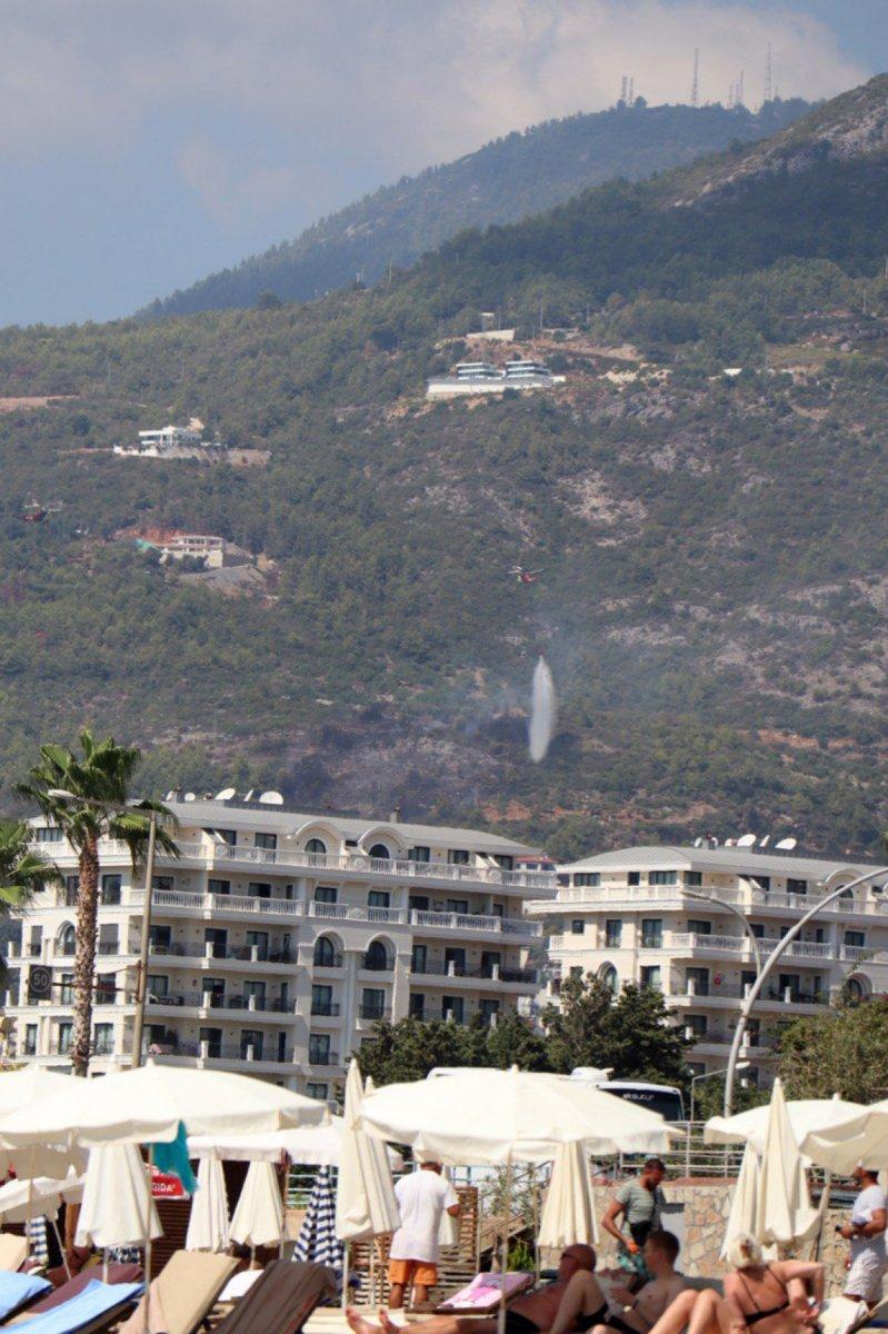 Antalya'da orman yangını 3 saatte söndürüldü