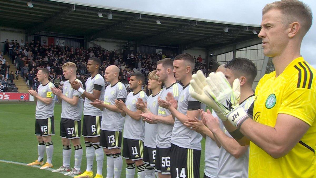 Celtic taraftarları, kraliyet ailesini protesto etti