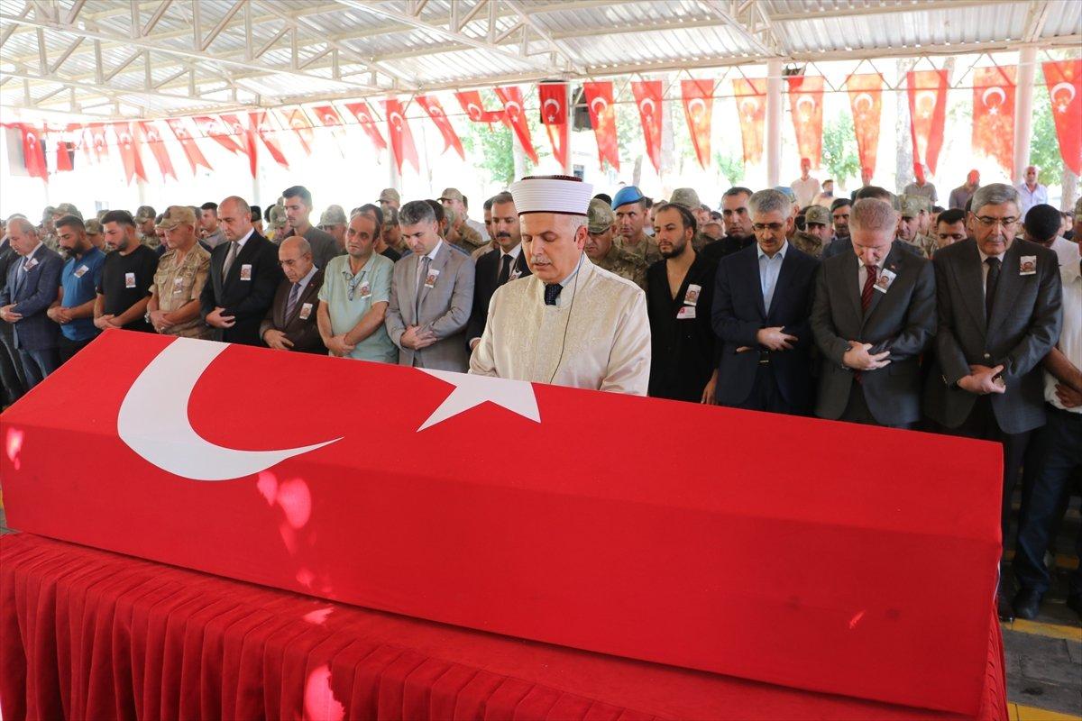 Şehit Sözleşmeli Er İsmet Aytek son yolculuğuna uğurlandı