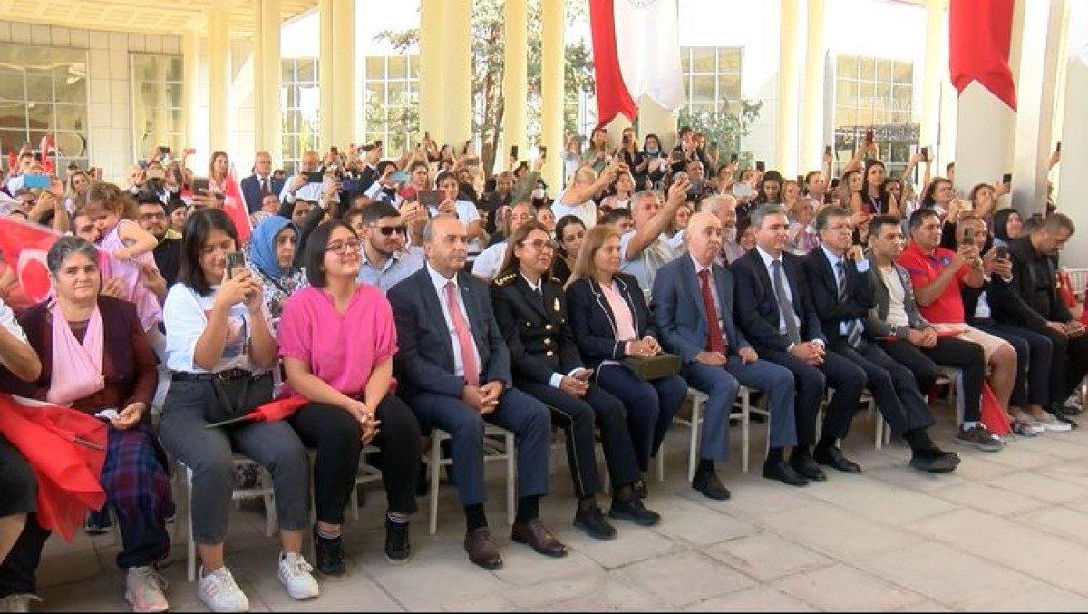 Haluk Levent gazilere konser verdi