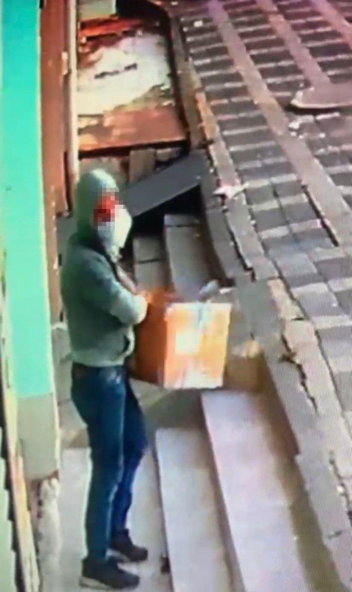 Ümraniye’de 600 bin liralık anakart hırsızlığı kamerada