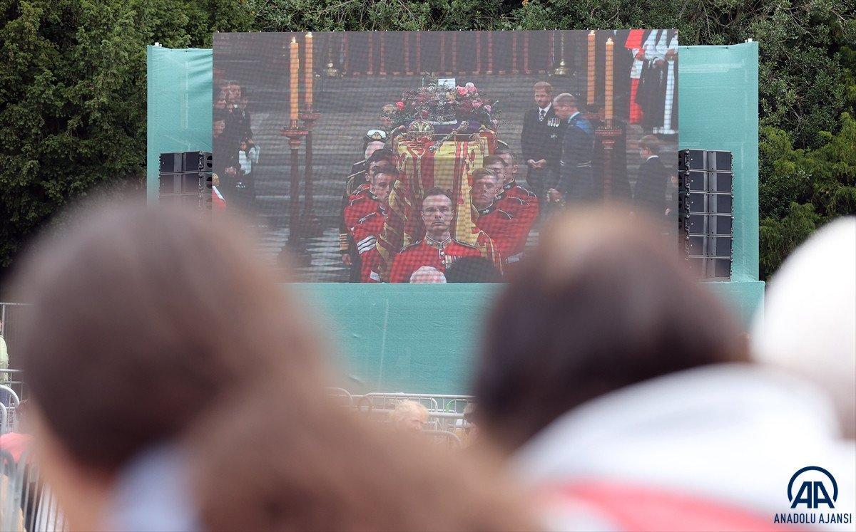 Kraliçe 2. Elizabeth için resmi cenaze töreni düzenlendi