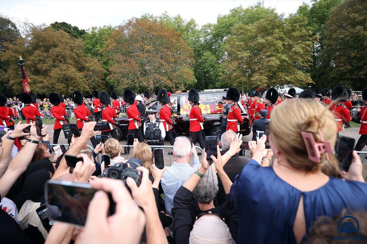 Kraliçe 2. Elizabeth için resmi cenaze töreni düzenlendi