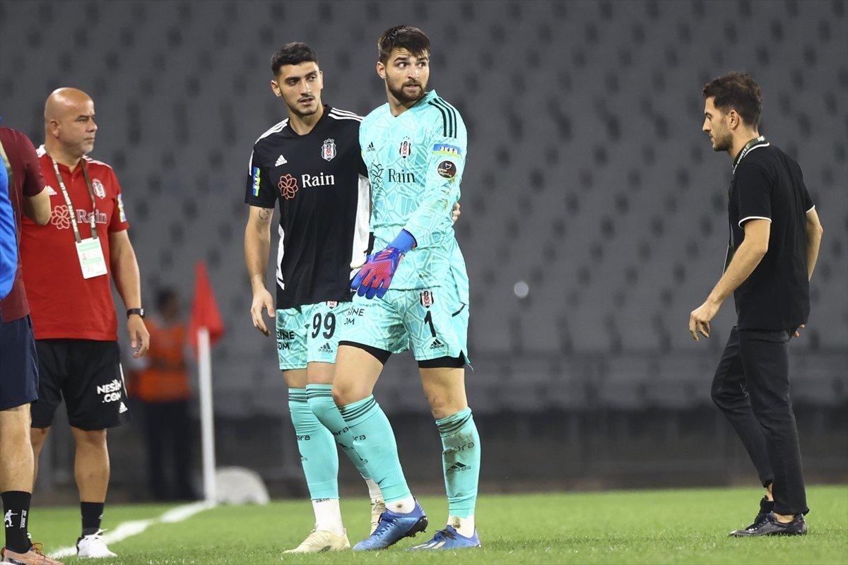 Fenerbahçe derbisinde kale Mert Günok'un