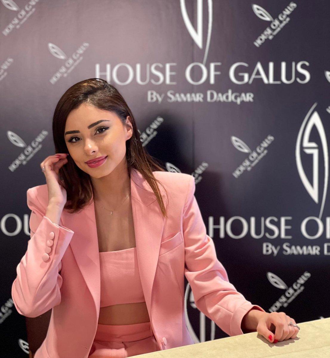 İranlı sevgilisi, Özcan Deniz'in kredi kartını patlattı