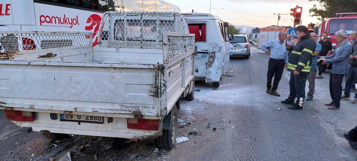 Aydın'da kamyonet servis minibüsüne çarptı: 1 ölü