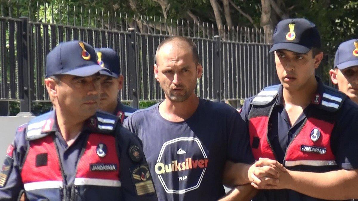 Antalya’da babasını çekiçle öldüren Rus turist tutuklandı