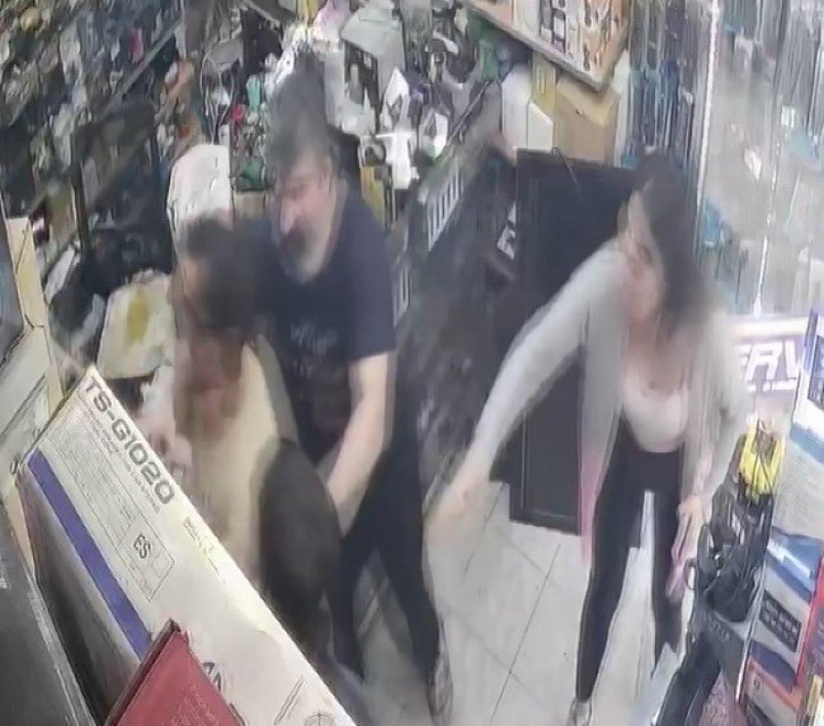 Kocaeli'de tente kumandası yüzünden tamirciyi dövdüler