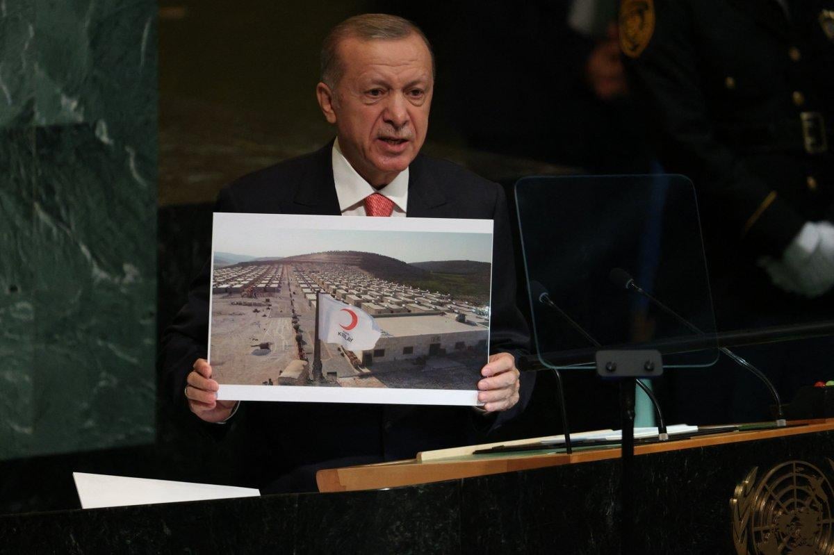 Cumhurbaşkanı Erdoğan: Yunanistan Ege'yi bir mülteci mezarlığına çevirmektedir