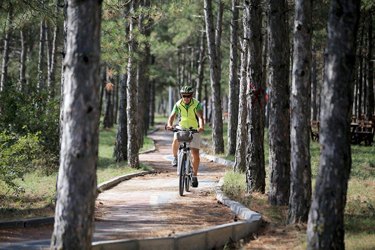 Kırklarelili emekli öğretmen, bisikletiyle günde 40 kilometre gidiyor