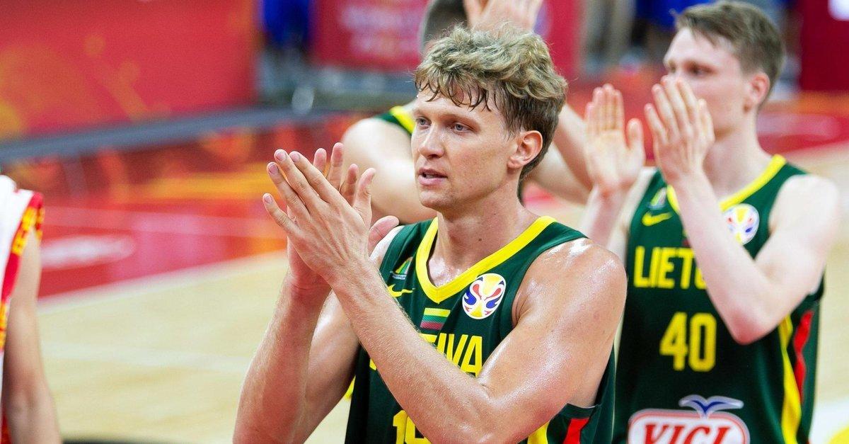 Karşıyaka, Mindaugas Kuzminskas'ı transfer etti