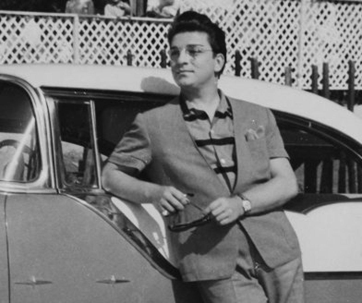 Türk müziğinin güneşi Zeki Müren'in 26'ıncı ölüm yıl dönümü