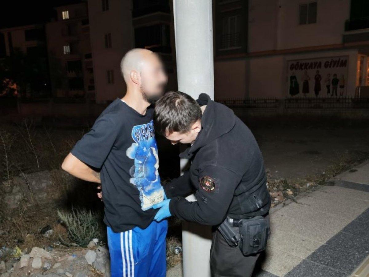 Aksaray'da bir sürücü, aracını durduran polislere kendini ihbar etti