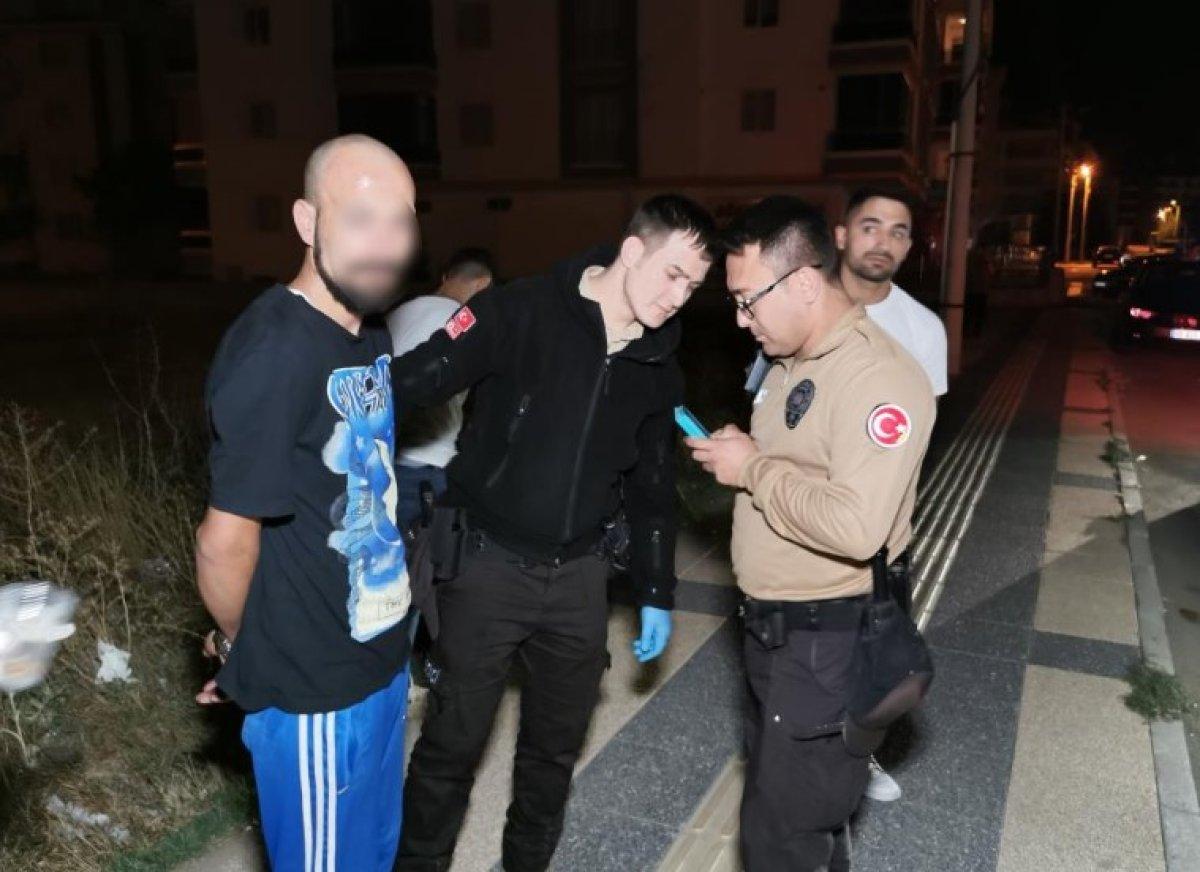 Aksaray'da bir sürücü, aracını durduran polislere kendini ihbar etti