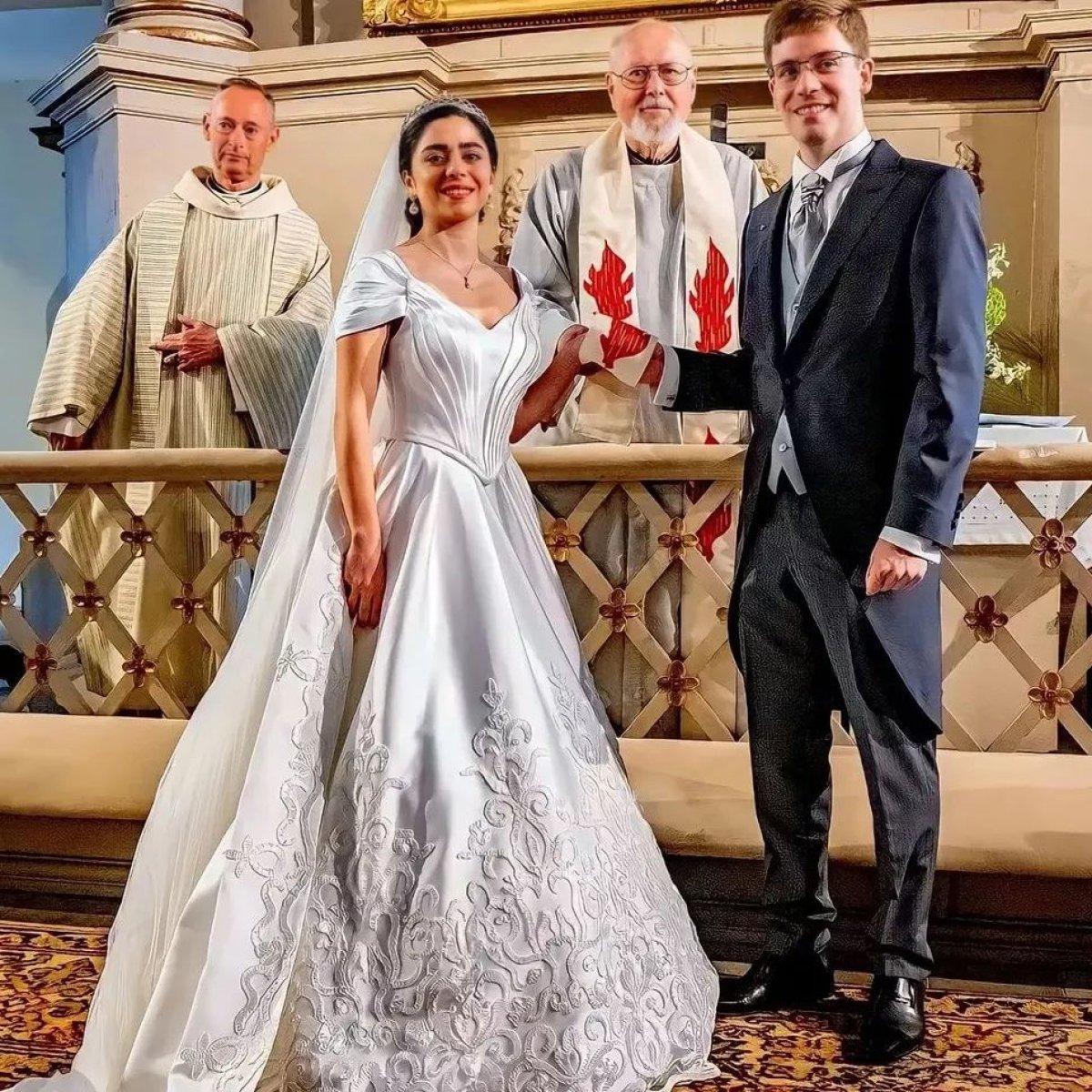 Mersinli Türk kızı Alman Prens ile evlendi, düşes oldu