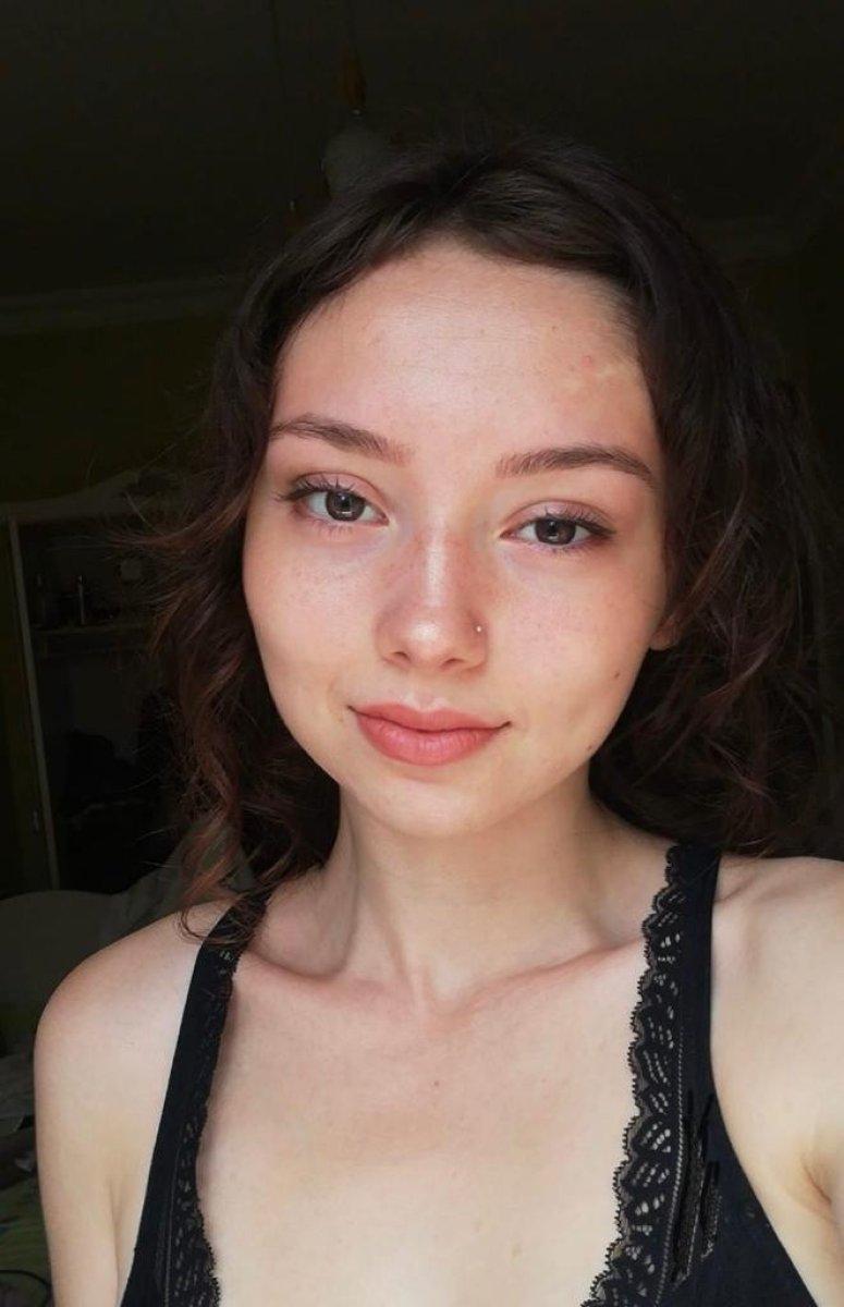 Rana Kara Aldatıldık şarkısını yorumladı