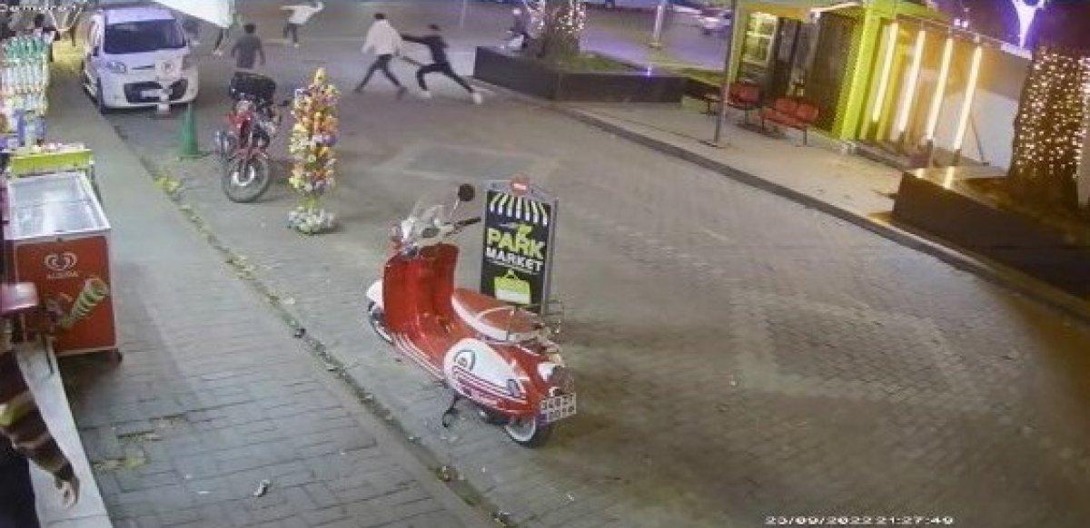 Kocaeli'de kentin göbeğinde onlarca kişi birbirine girdi: 2 yaralı 4 gözaltı