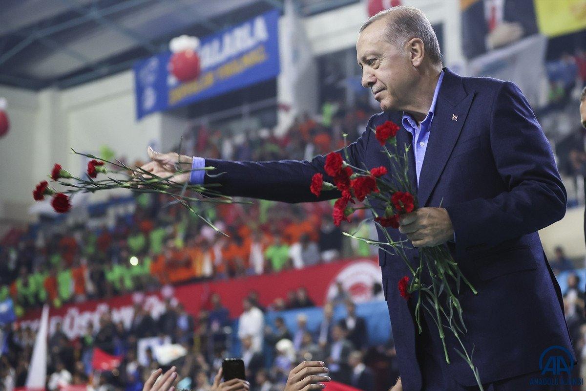 Cumhurbaşkanı Erdoğan: Gençlerimize yönelik büyük bir gönül seferberliğine çıkıyoruz