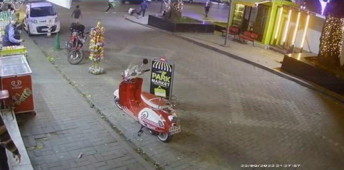 Kocaeli'de kentin göbeğinde onlarca kişi birbirine girdi: 2 yaralı 4 gözaltı